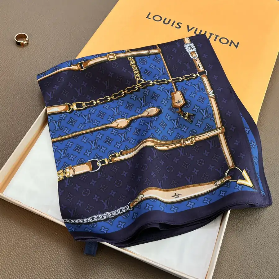 Louis Vuitton 小方巾 - 素绉缎