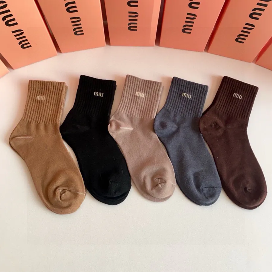 MiuMiu New Style Medium-Length Chunky Socks
