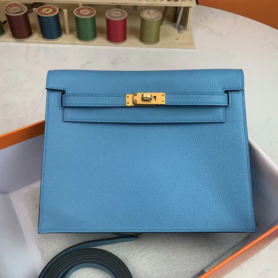 Kelly Danse Bucket Bag in Grained Calfskin