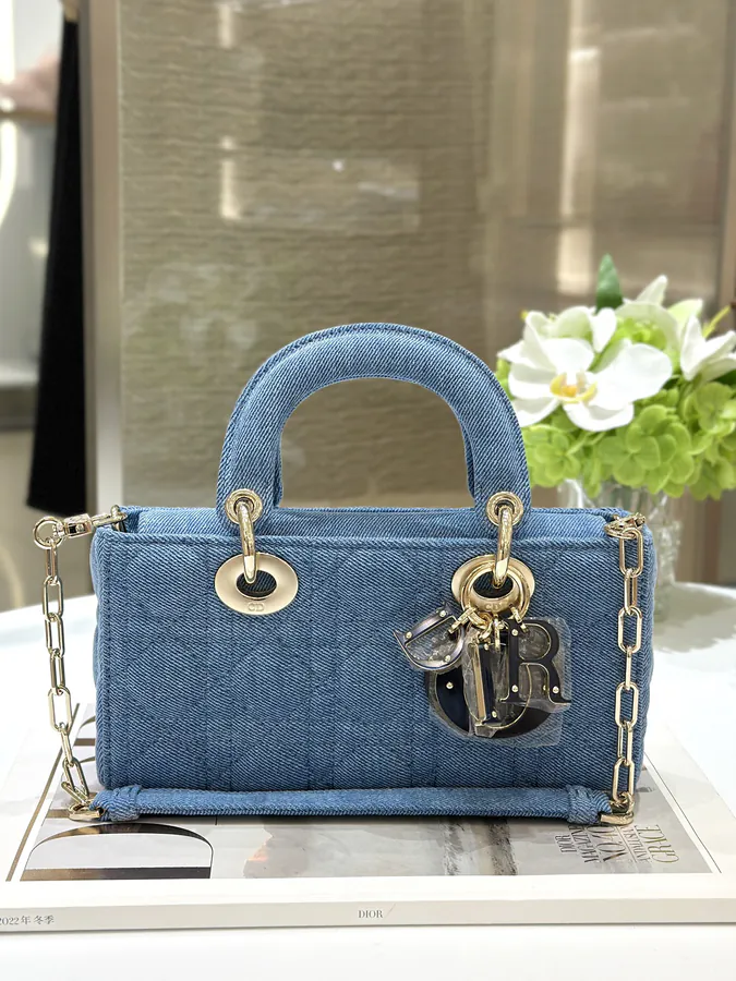 P650 Premium Quality D-Joy Denim Blue Small Grid Tote