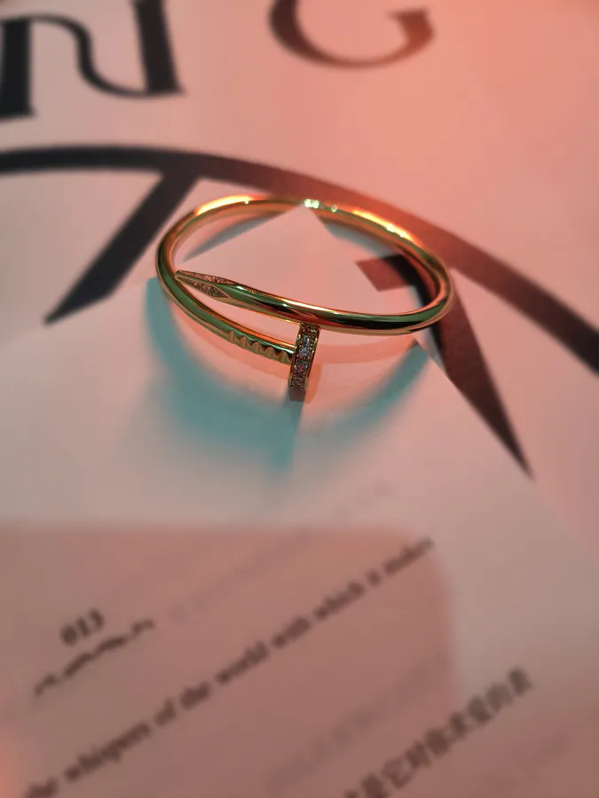 Cartier Diamond Clasp Nail Bracelet Art Design