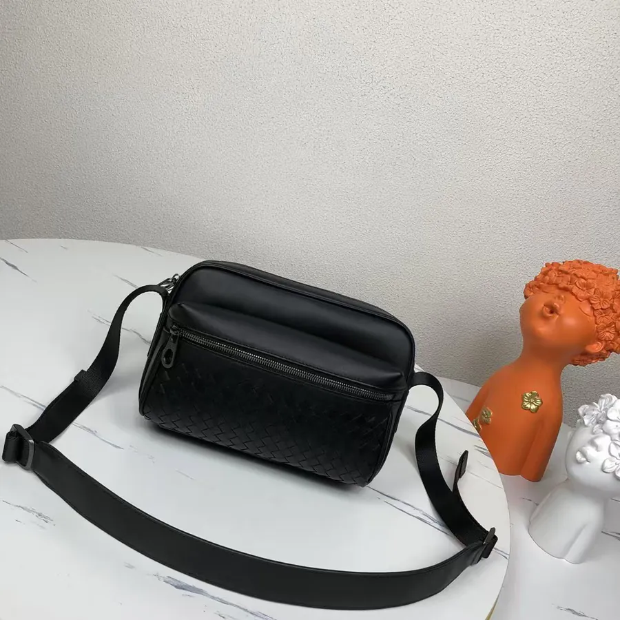 420BV Handwoven Postman Bag - Black