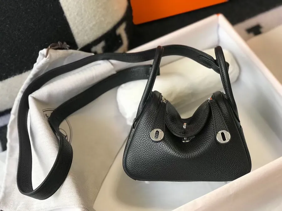 Mini Lindy Togo Bag in Top Grain Calfskin with Silver Buckle