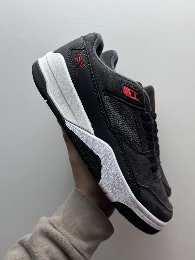 Jordan FLIGHT COURT in Grey